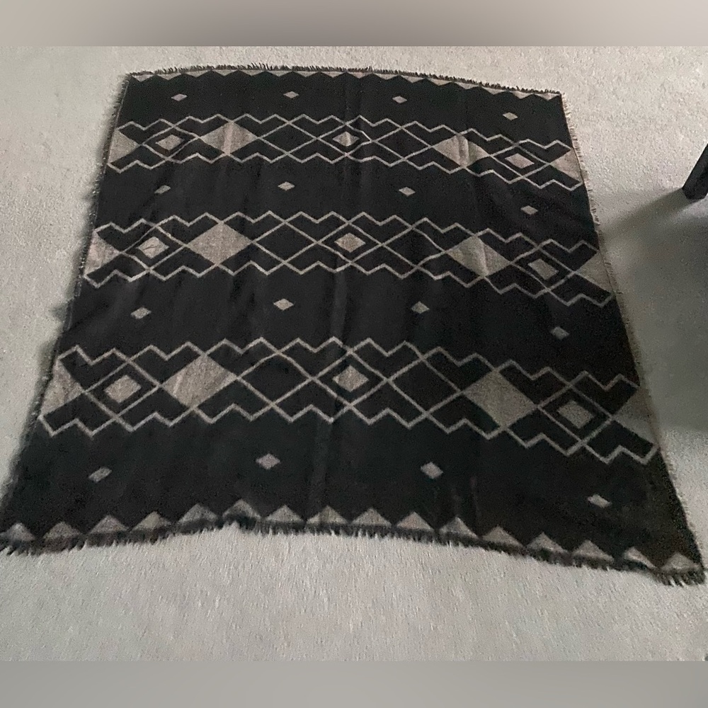 Bluenotes Black and Grey Blanket Scarf